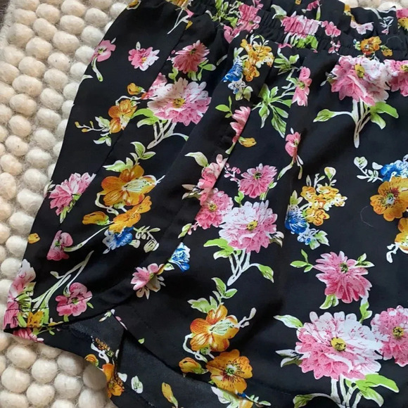 Lucca Couture Floral Satin Casual Black Pink Yellow Green Pajama Shorts Size L - Picture 8 of 10